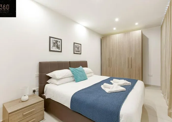 Stunning 3Br Penthouse, Opposite The Harbour By 360 Estates