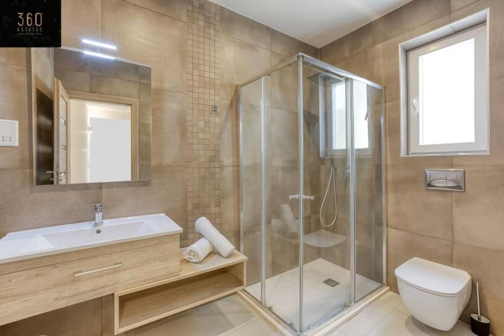 Stunning 3br Penthouse, Opposite The Harbour By 360 Estates Apartamento Pietà