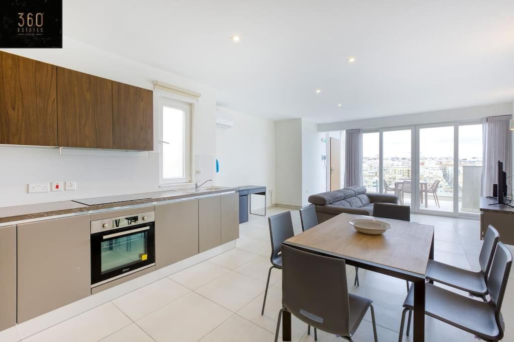Stunning 3br Penthouse, Opposite The Harbour By 360 Estates Apartamento Pietà